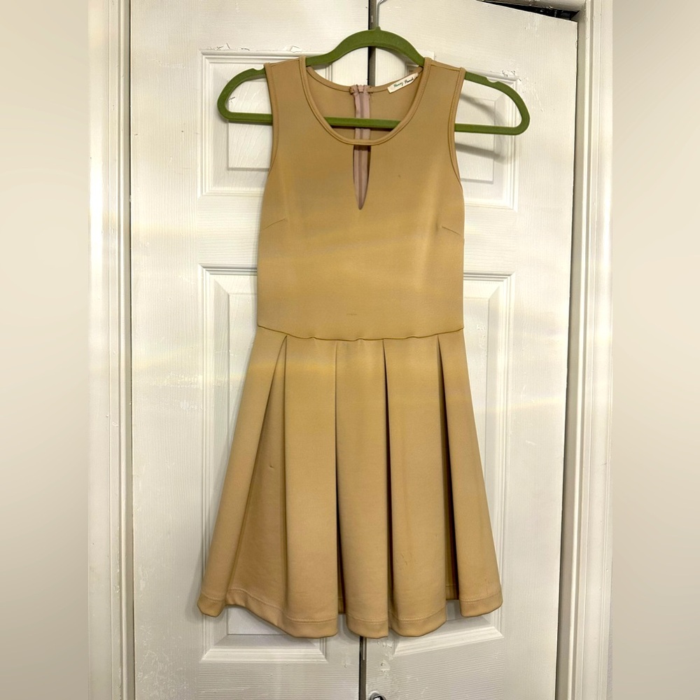 Honey Punch Tan Dress Size Small